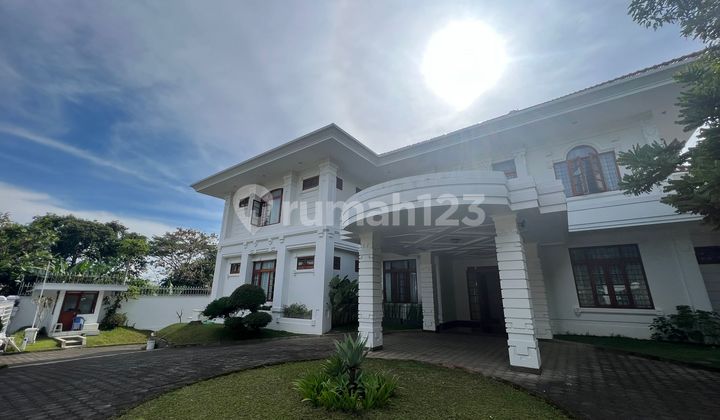 Rumah Mewah Klasik Dijual di Setiabudi Bandung