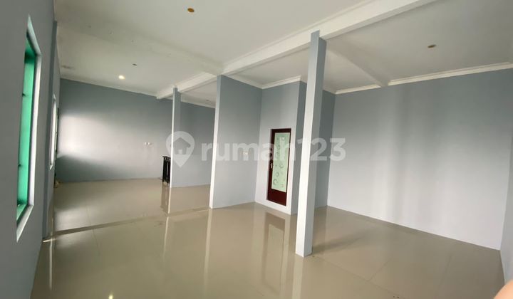For Sale: Good, Ready-to-Use Shop House in Melong Cijerah 2