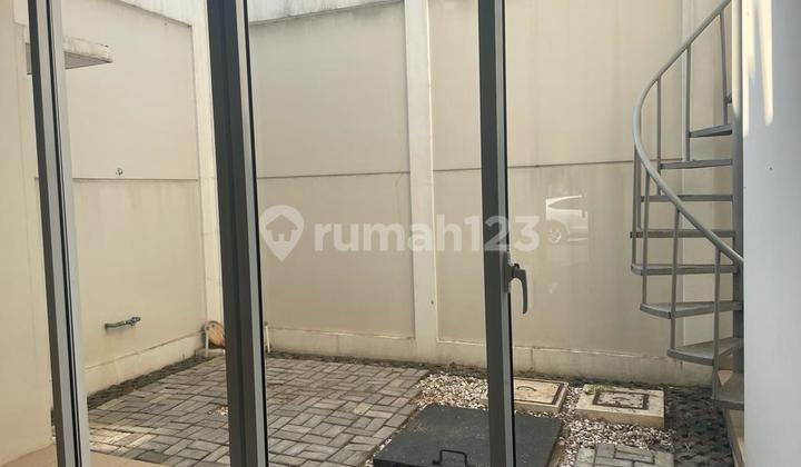 Comfortable House for Sale in Amanda Cluster, Summarecon Bandung 2