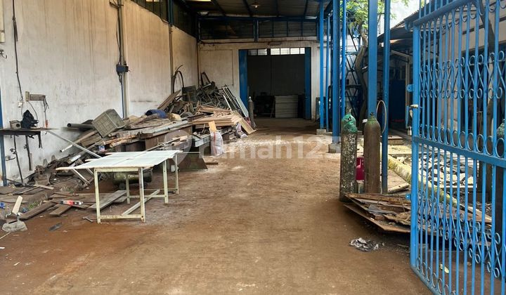 Warehouse for Sale with Container Access in Caringin, Bandung