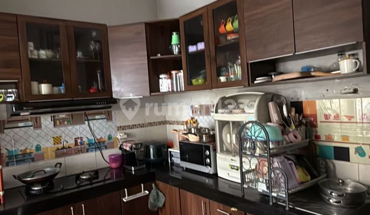 Jual Rumah Nyaman 2 Lantai di Singgasana Paradana Bandung 2