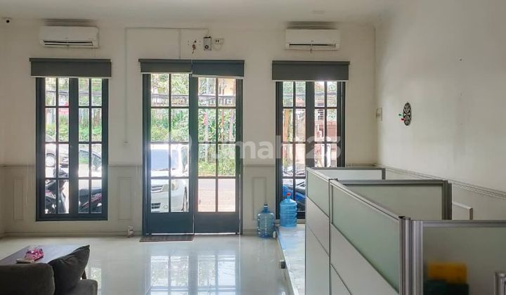 Rental of a Nice 2.5-Story Shop House in Dago, Bandung 2