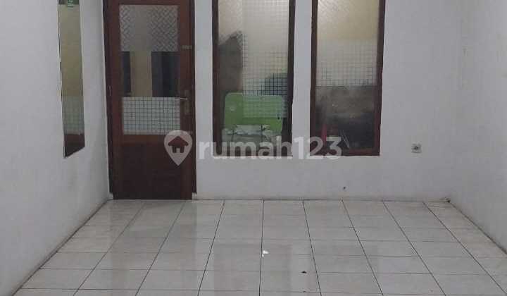 Sell Well-Maintained Comfortable House in Arcamanik Bandung