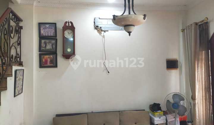 Rumah 5 Kamar 3 Lantai Jalan 3 Row Tinggi Dari Jalan di Kelapa Gading 2