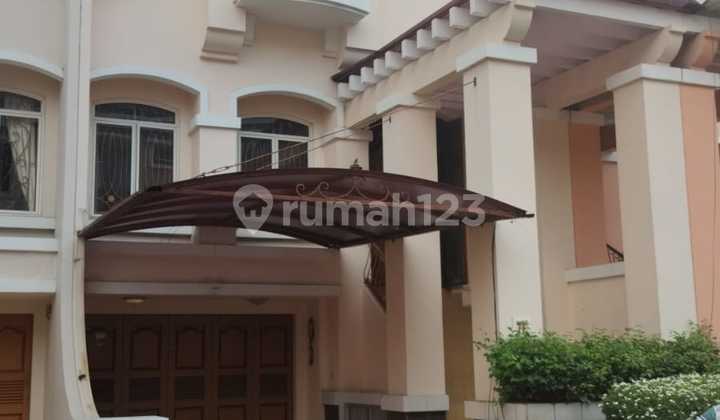 Rumah Bagus, Komplek Nyaman, Sekuriti Gate Di Kelapa Gading