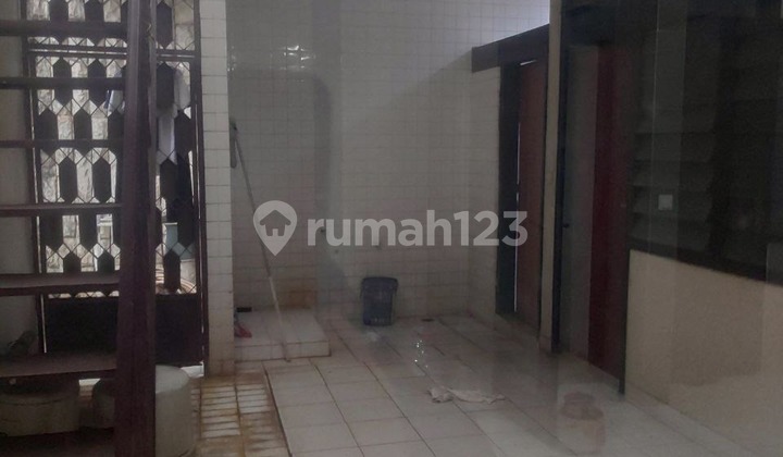 Classic Luxury Comfortable House in Permata Hijau