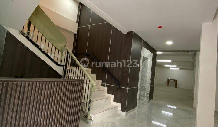 Ruko Gandeng 4 Lantai + Basement Parkir di Juanda 1