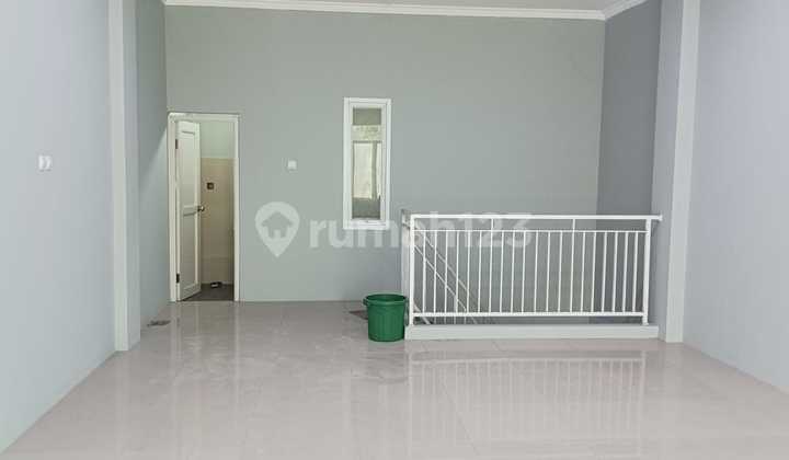 Ruko Usaha Gandeng Desain Bagus Bisa Sewa Satuan Di Ciracas