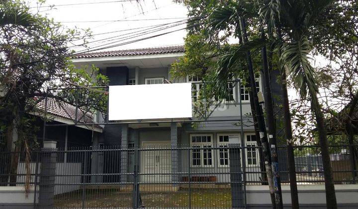 Disewa Rumah Bisa Untuk Kantor Carport 3 Mobil Di Kayu Putih 2