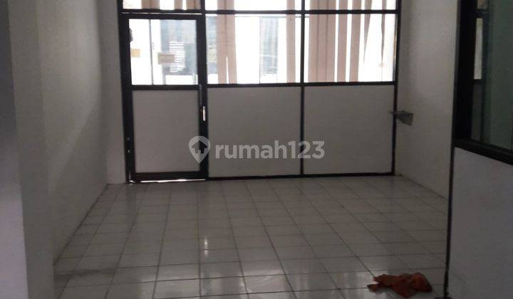 Dijual Ruko Huk Lahan Parkir Luas Strategis di Rawamangun 1