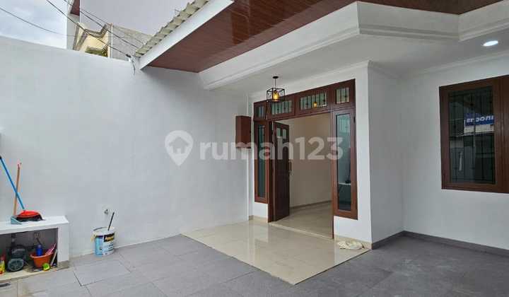Rumah Nyaman Terawat 3+1 Kamar Akses Pasar,Minimarket di Sunter Hijau