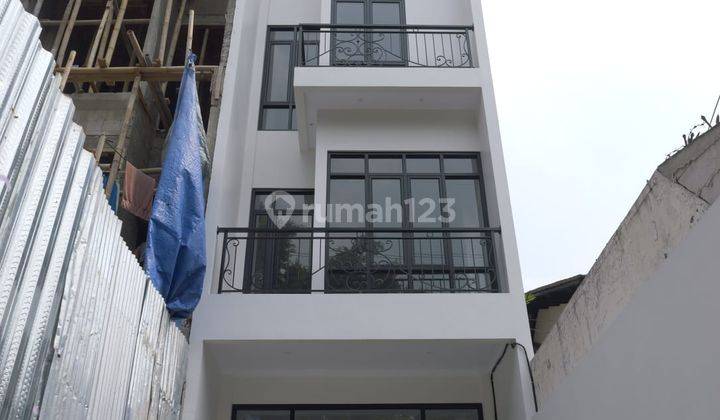 Ruko Rooftop + Lift Lokasi Strategis di Rawamangun 2