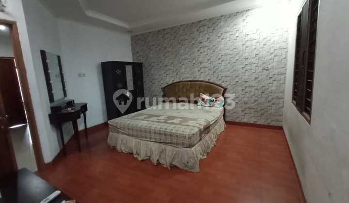 Rumah Bebas Banjir 4 +1 Kamar L, Carport 2 di Kelapa Gading 2