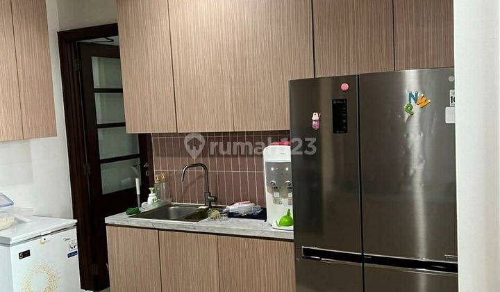 HARGA BAGUS - Apt Senayan Residence, 3 BR , Siap Huni , Lantai Rendaj 2