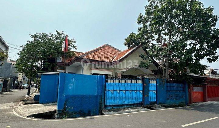 Rumah hoek di Tanah Tinggi, Jakarta Pusat 2