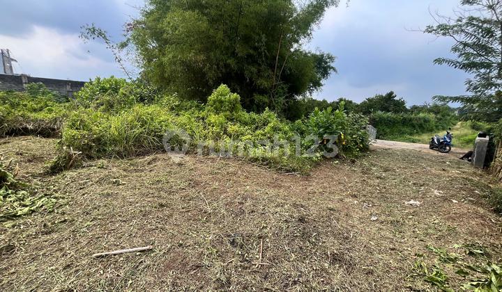 Strategic Land in a Quiet Area with Great Potential