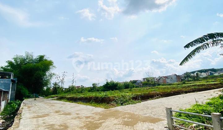 CHEAP LAND IN MALANG SUITABLE FOR BUILDINGS - CERTIFICATE