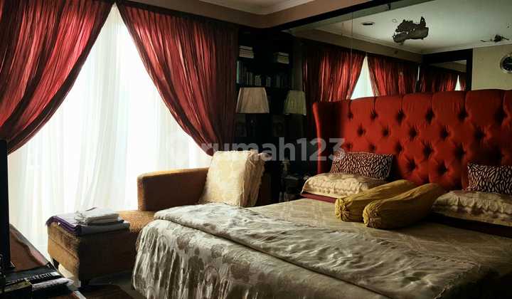 Rumah Minimalis 7 kamar Desain Modern 4 lantai Jalan Lebar