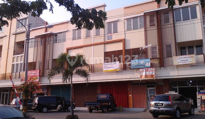 Ruko Murah Hadap Boulevard Taman Surya Dekat Pasar Laris