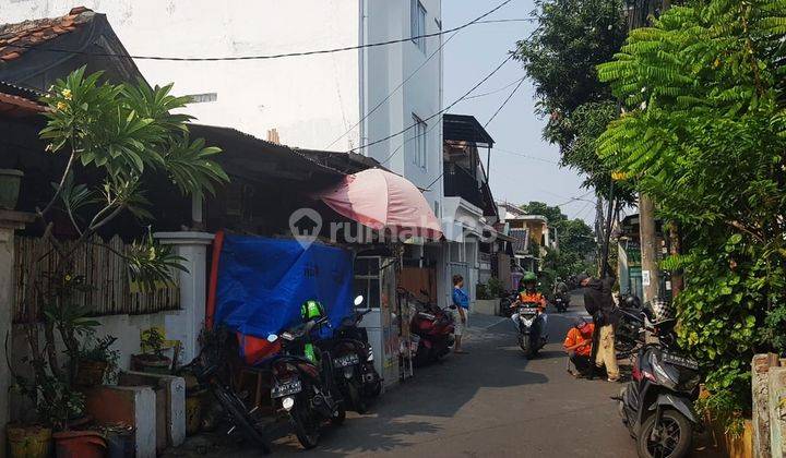 Rumah Tua Murah 5mnt jalan ke  Halte Busway Cengkareng Cocok Bangun Kosan 1