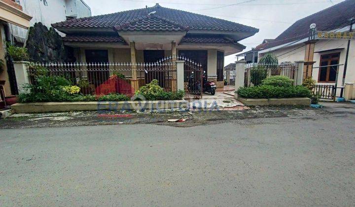 Rumah bagus siap huni lokasi strategis dekat fasum(sekolah,pasar,rumah sakit) 1