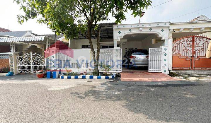 Rumah siap huni dan kondisi terawat lokasi  strategis dekat rs bunda 1