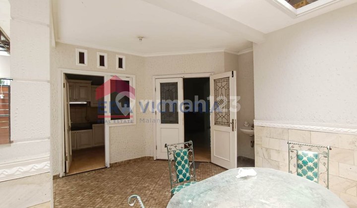 Luxury Home Ready to Occupied in Strategic Location Near Business and Culinary Centers 2