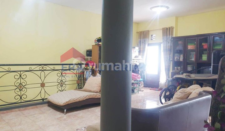 3-Story House Ready to Occupancy Suitable for Business 2