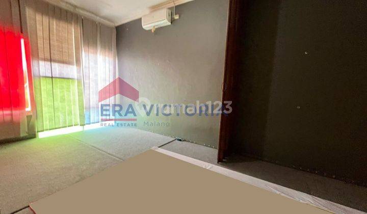 Ruko 3 Lantai Siap Huni Lokasi.sangat Strategis 2