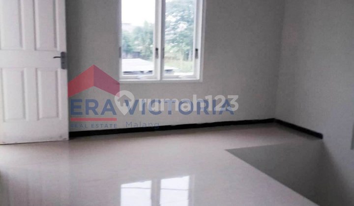 New 2-Story House with a Very Strategic Location, Ideal for Living and Investment 2