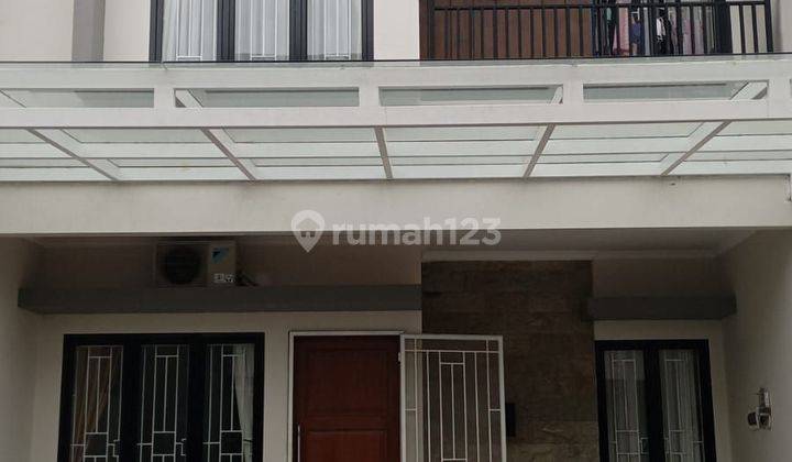 Rumah 2 Lantai Modern Minimalis dekat Cipadu Jaya 2