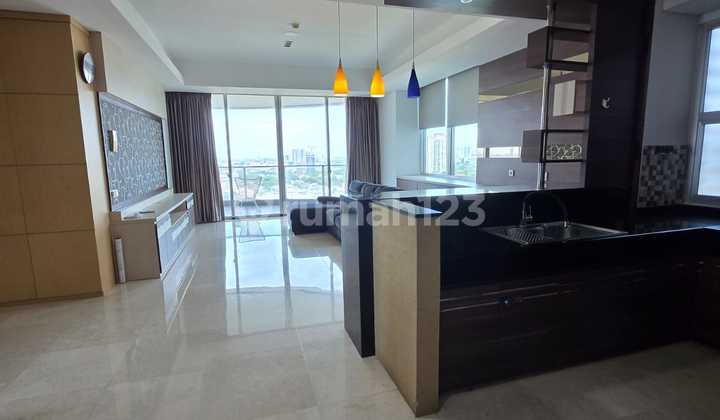 For Rent Kemang Village Tower Ritz Apartment. 4 bedrooms 2