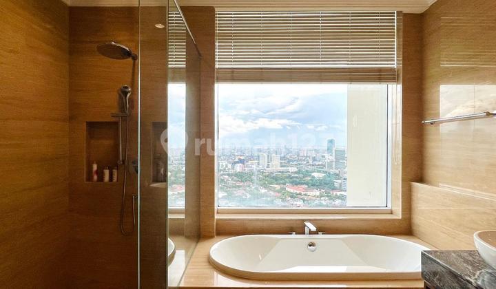 Apartment Botanica Garden @Simprug - 3BR Furnished 2