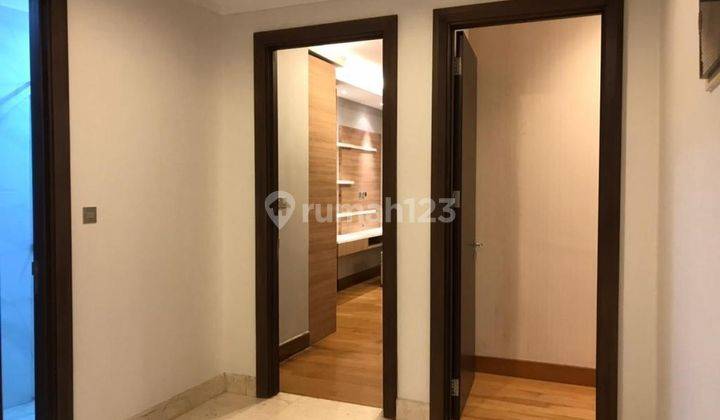 Sewa Apartemen Residence 8 2 BR 178m2 Furnished Bagus 2