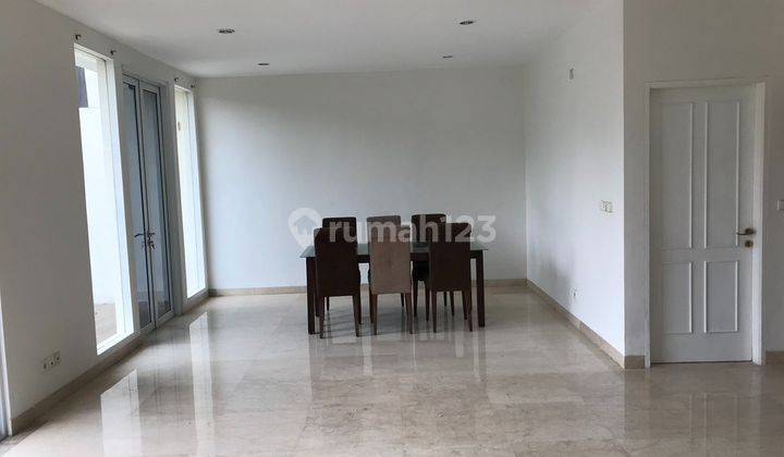 Rumah 2 Lantai Bagus Furnished SHM di Alam Sutera, Tangerang 1