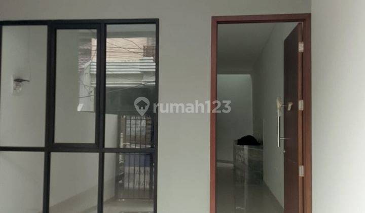 Jual Rumah Baru Murah Bagus lokasi Strategis Bebas Banjir Unfurnished SHM Tomang, Jakarta Barat Nego Sampai Deal 2