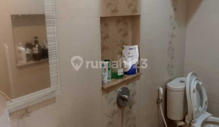 Bebas Banjir, Rumah, 2 Lantai, SHM, Dekat Taman Kota, Siap Huni Asri dan Nyaman 2