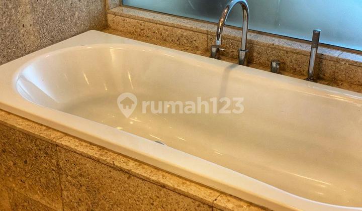 Premium Investment Senopati Suites 2BR Size 131 sqm Best Price! 2