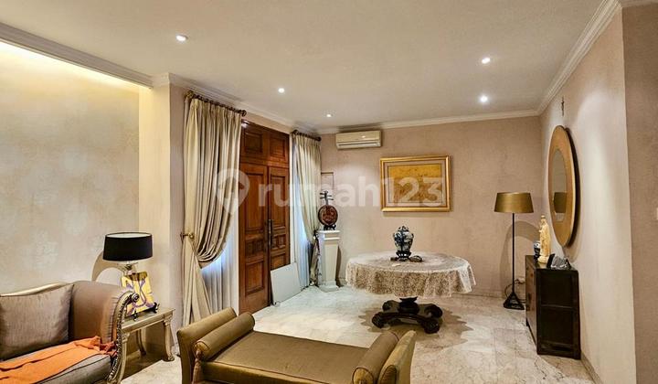 Dijual Rumah Mewah di Kawasan Bergengsi – Jl. Suryo, Senopati