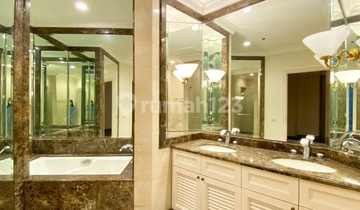 Best Price! Dijual Apartment Pakubuwono Spring - 3 BR - Good Unit Strategic Location