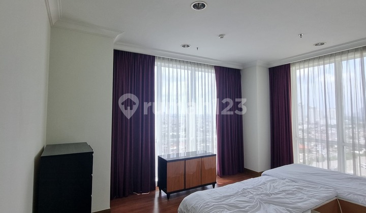 Nice Apartment Unit 3 BR Pakubuwono Great View 2