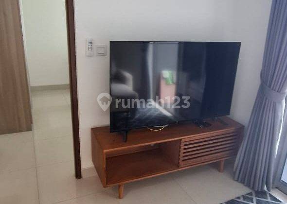 Apartment The Newton 1 1 BR Bagus Furnished 2