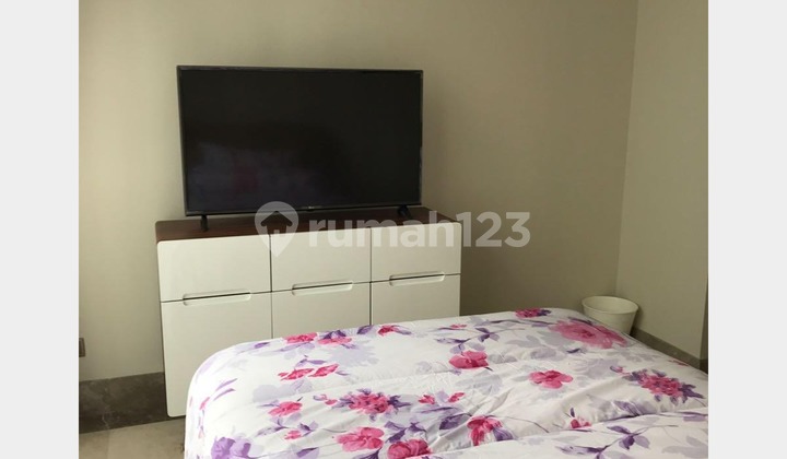 kamar tidur sewa / jual apartemen district