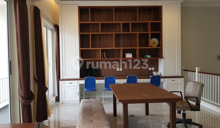 Disewakan Rumah Mewah di Setiabudi, Jakarta Selatan - Fully Furnished 2