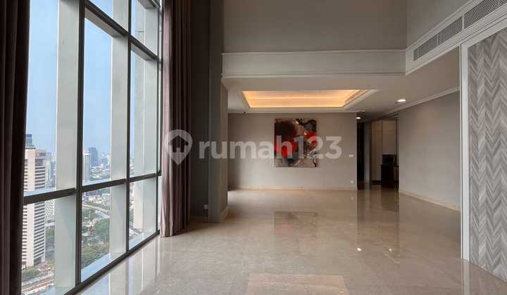 Dijual Unit Bagus di Anandamaya Residence 4 Kamar Tidur Semi Furnished
