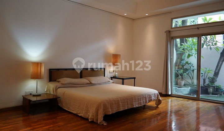 For Rent! Best House at Widya Chandra Near SCBD South Jakarta 5BR Furnished For Rent! Best House at Widya Chandra Near SCBD South Jakarta 5BR Furnished