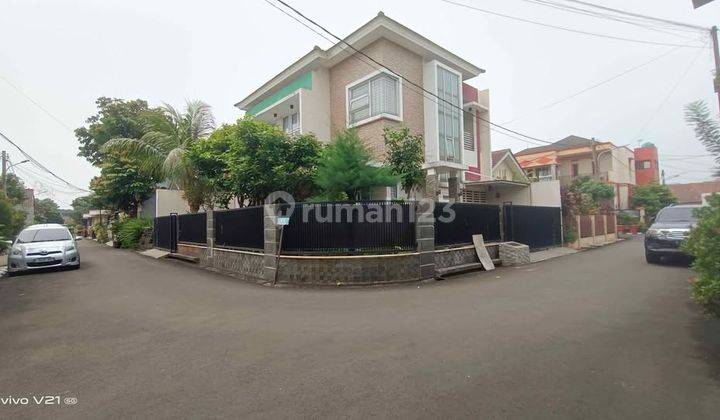 Rumah Mewah Harga Murah di  Perumahan Dukuh Zamrud kelurahan Padurenan kecamatan Mustikajaya Bekasi kota 1