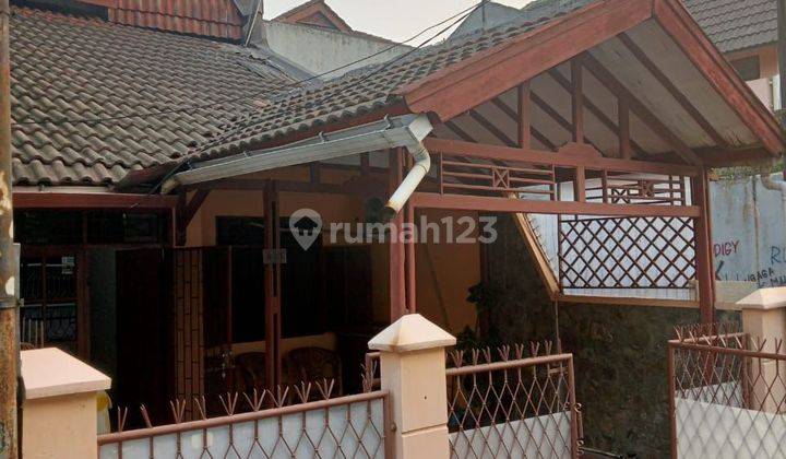 DIJUAL RUMAH TERAWAT BAIK LOKASI STRATEGIS DI PONDOK KELAPA, JAKARTA TIMUR 1