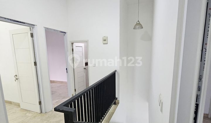 Dijual Rumah Modern Minimalis 2 Lantai Siap Huni Di Kalisari, Jakarta Timur 1