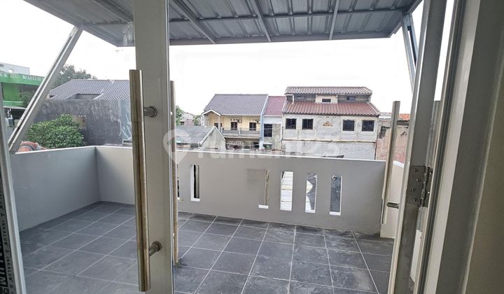 Dijual Rumah Modern Minimalis 2 Lantai Siap Huni Di Kalisari, Jakarta Timur 2
